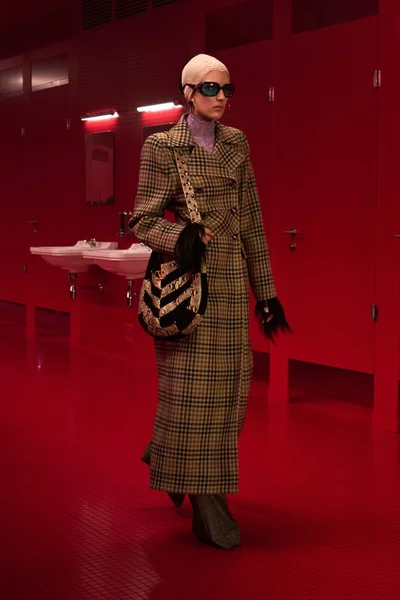 Look 69